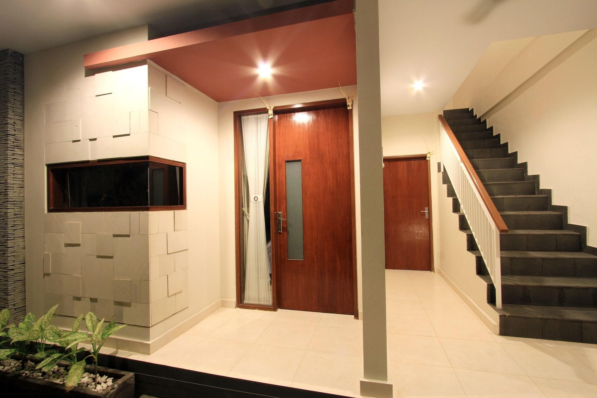 Saren Guest House Canggu Экстерьер фото