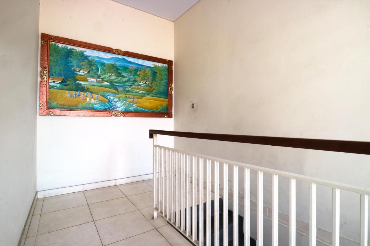 Saren Guest House Canggu Экстерьер фото