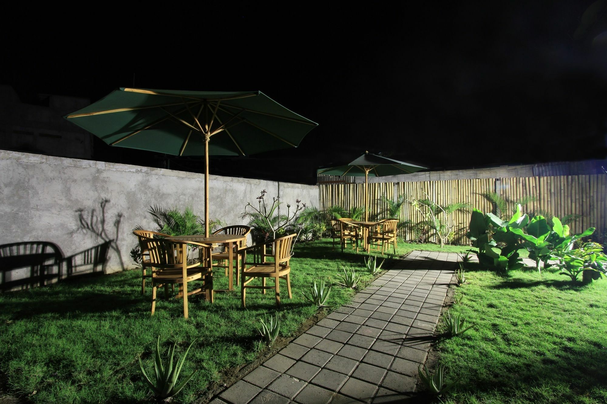 Saren Guest House Canggu Экстерьер фото