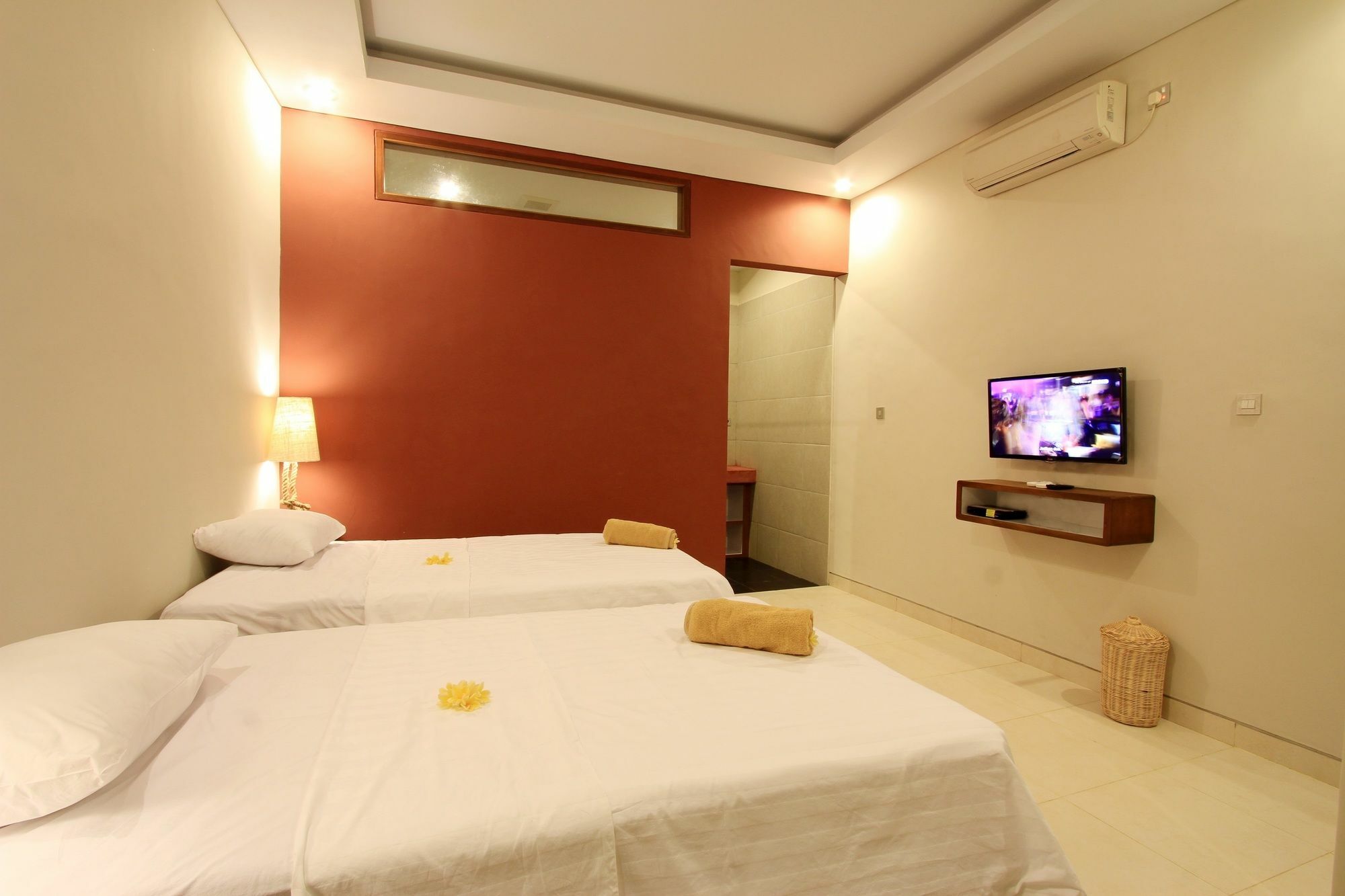 Saren Guest House Canggu Экстерьер фото