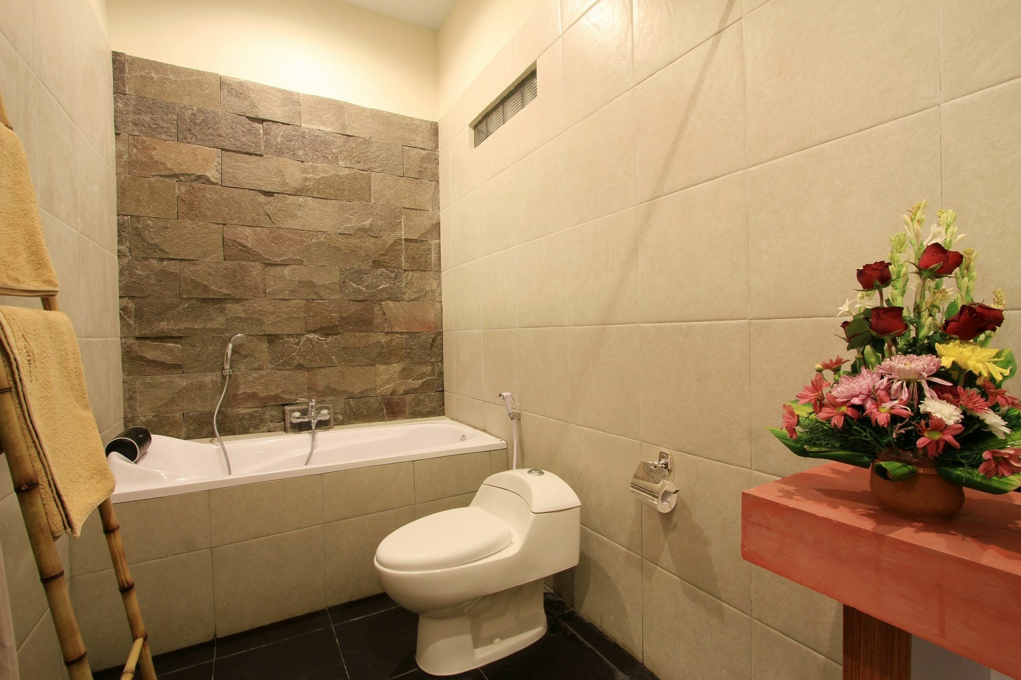 Saren Guest House Canggu Экстерьер фото